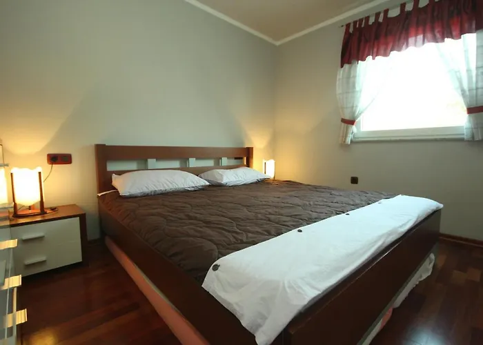 With A Parking Space - 7034 *