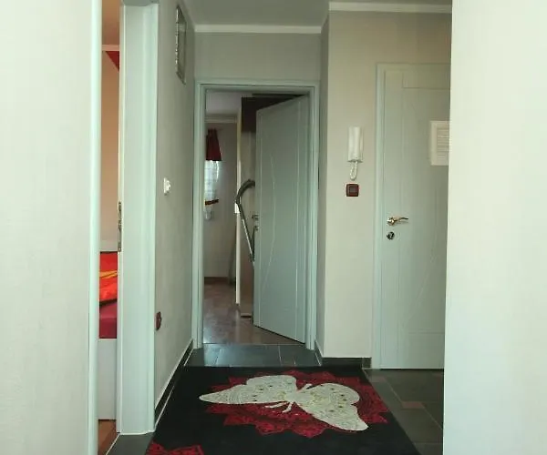 With A Parking Space - 7034 *