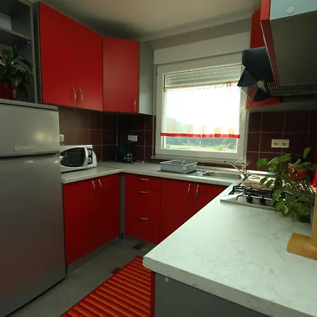 Apartment With A Parking Space - 7034 Pula